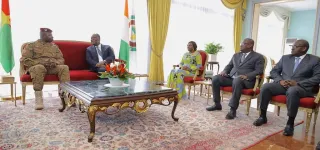cooperation-ivoiro-burkinabe-le-president-de-la-transition-paul-henri-damiba-recu-en-audience-par-le-president-alassane-ouattara